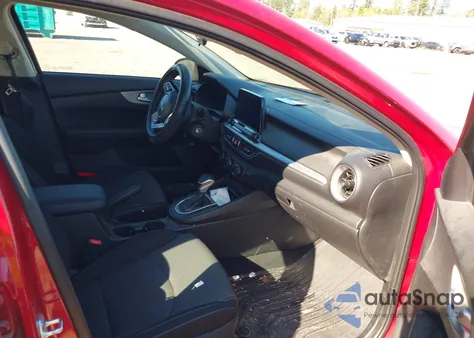 2023 Kia Forte Lxs z USA, uszkodzony, nr VIN 3KPF24AD5PE665751